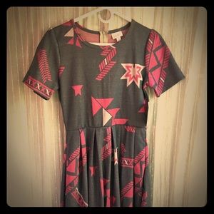 Medium LuLaRoe Amelia never worn, with tags on.